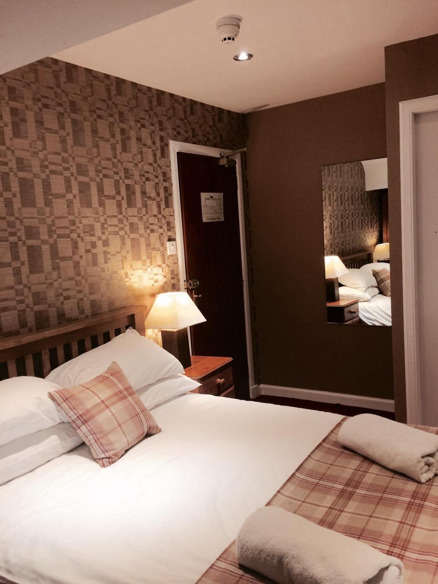 The Panmure Arms Hotel Edzell Bagian luar foto